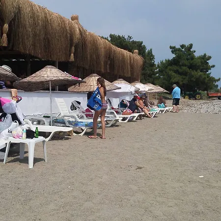 Kervan Tatil Koyu Jaktstuga Edremit (Balikesir)